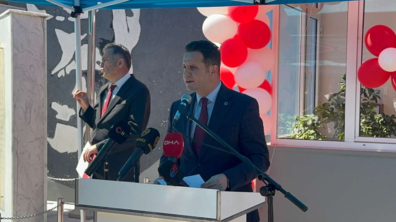 Muğla’da Karne Sevinci: Vali İdris Akbıyık Öğrencilerle Buluştu 12